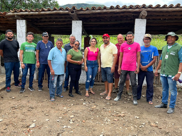 Os produtores rurais e criadores locais estão participando de um curso especializado em Suinocultura.