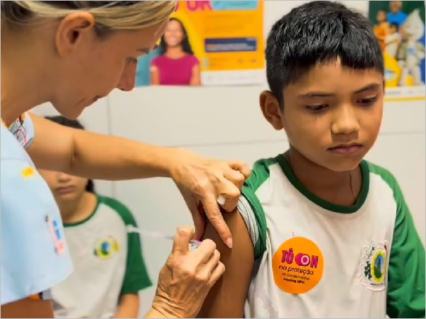 JUNTOS CONTRA O HPV LEVA VACINAÇÃO, ESPORTE E CONSCIENTIZAÇÃO ÀS ESCOLAS